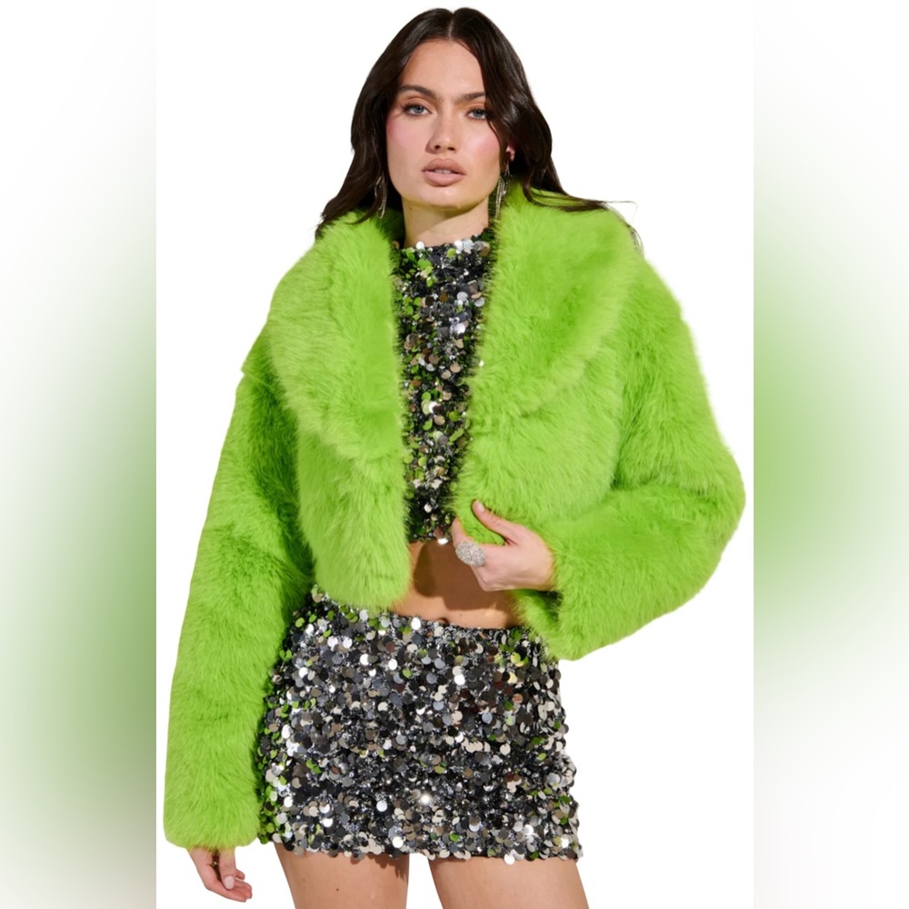 AKIRA NWT Stunning Shocking Green Faux Fur Cropped Lined Teddy Jacket (0720)
